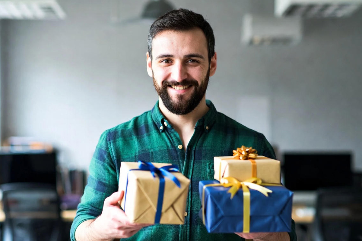 Gifts and badges image